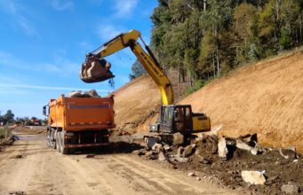 MOP trabaja a toda máquina en obras de emergencia en ruta S-70 que une Pitrufquén y Toltén