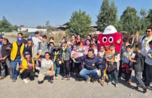 Ciudadanía en acción; 150 personas limpian el río Cautín en Lautaro y exigen su protección