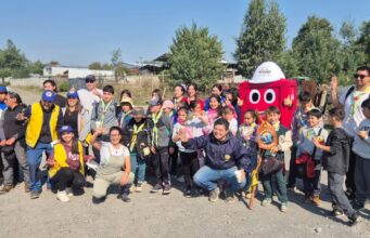 Ciudadanía en acción; 150 personas limpian el río Cautín en Lautaro y exigen su protección