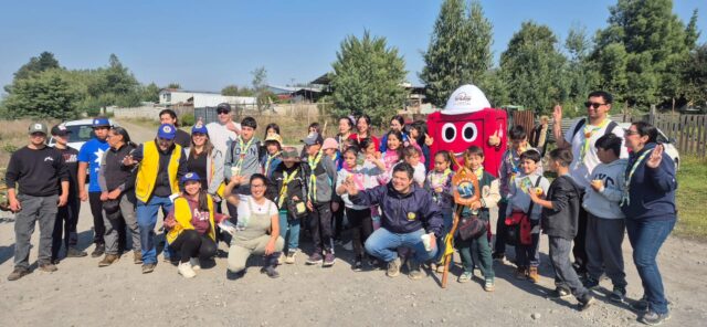 Ciudadanía en acción; 150 personas limpian el río Cautín en Lautaro y exigen su protección