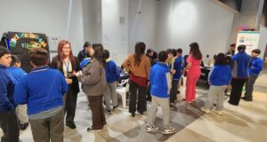 Programa “AIDIA” del CESFAM de Pitrufquén acerca el autismo a la comunidad con jornada concientizadora en Centro comercial Love