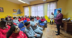 Participación estudiantil y de apoderados marca jornada clave para modernizar reglamentos escolares en Temuco