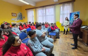 Participación estudiantil y de apoderados marca jornada clave para modernizar reglamentos escolares en Temuco