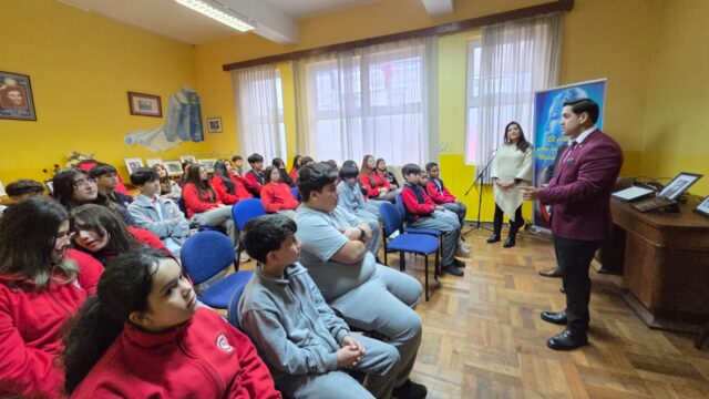 Participación estudiantil y de apoderados marca jornada clave para modernizar reglamentos escolares en Temuco