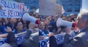 Kast enfrenta protesta de funcionarios de la salud en hospital regional de Temuco por eventuales recortes