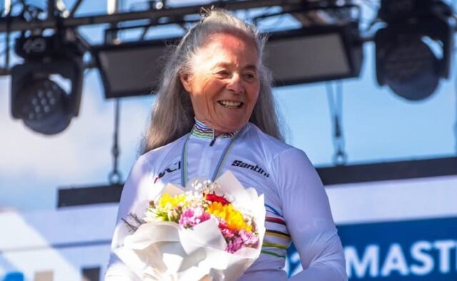 Ciclista adulta mayor de Villarrica se corona campeona mundial MTB XCO master 2026