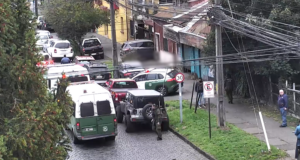Tres menores son detenidos tras ingresar armados al liceo Pablo Neruda de Temuco