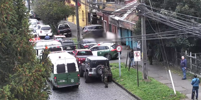 Tres menores son detenidos tras ingresar armados al liceo Pablo Neruda de Temuco