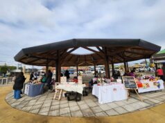 Programa de la municipalidad de Freire organiza feria especial día de la madre con emprendedoras locales
