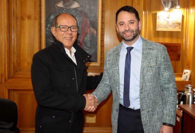 Municipalidad de Villarrica y Seremi de las Culturas, las Artes y el Patrimonio revisan cartera de proyectos para Villarrica