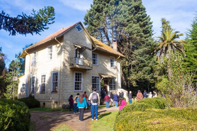 Día de los patrimonios: Vecinos recorren la histórica hacienda El Budi en Teodoro Schmidt