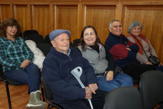 Municipio de Villarrica entrega Sillas de Ducha a vecinos de la comuna lacustre