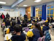 Autoridades municipales coordinan mejoras en la Escuela Los Arrayanes de Pucón