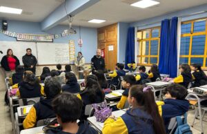 Autoridades municipales coordinan mejoras en la Escuela Los Arrayanes de Pucón