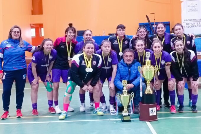 Barros Arana hizo historia como sede del nacional amateur de futsal femenino