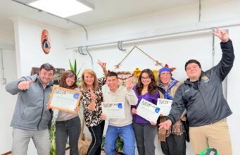 Alcaldesa Jacqueline Romero desayuna con jóvenes pitrufqueninos destacados a nivel regional