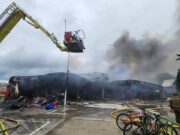 Emergencia por incendio en mall chino de Pitrufquén dejó más de 1.700 personas evacuadas