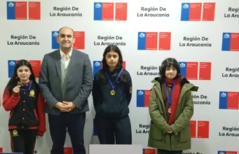 Cuatro ajedrecistas de Pitrufquén clasifican al campeonato regional escolar tras destacada actuación