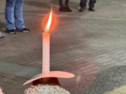“Una luz por las mamitas que ya no están”: emotiva velatón marcó día de la madre en Pitrufquén