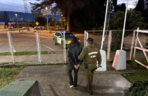 Carabineros detiene a hombre por violación de morada en Gorbea y Quitratúe
