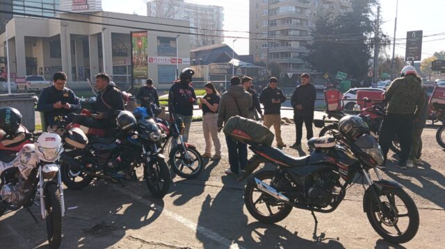 Masiva fiscalización de extranjeros dedicados al delivery en sector poniente de Temuco
