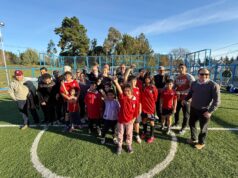 Pitrufquén inaugura su primera cancha de pasto sintético y marca un hito para el deporte comunitario