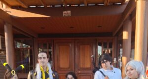 Carrera de corpóreos motivó a niños y jóvenes en feria de emprendedores OMJ en Villarrica