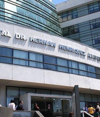 Suspenden a dos oncólogos del hospital regional de Temuco tras investigación por presuntas derivaciones a centro privado