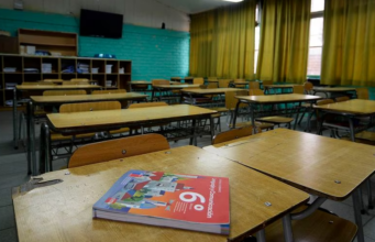 Funcionarios denuncian presunto acoso laboral y hostigamiento en liceo de Barros Arana