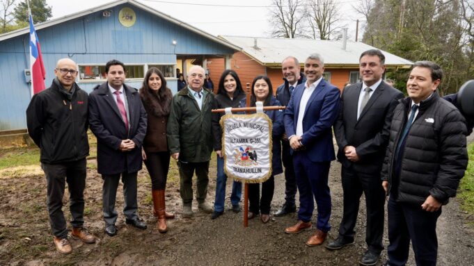 Ministerio de Transportes y Telecomunicaciones inaugura conectividad 5G y talleres de habilidades digitales en escuela rural de Cholchol