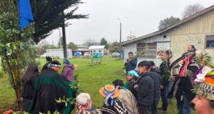 Comuy honró sus raíces con izamiento de bandera mapuche a días del We Tripantu