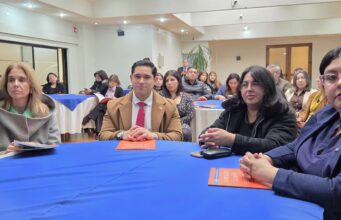 Lanzan primer libro de Educación de Personas Jóvenes y Adultas en Cautín Norte destacando segundas oportunidades educativas
