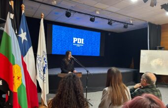 Exitosa charla de la PDI en Pucón: Responsabilidad digital en la escuela; “Interacción en juegos virtuales de los niños siempre es riesgosa”