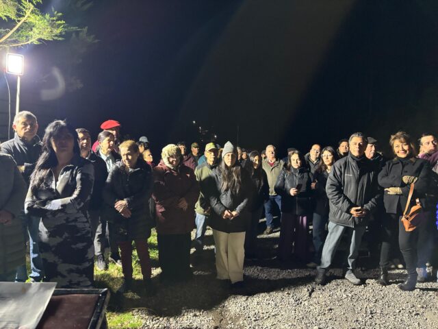 “Se hizo la luz” en el Pasaje Arriagada del sector Altos de Pucón
