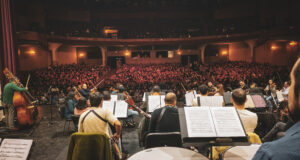 Más de mil estudiantes dieron vida al primer concierto del ciclo «Acerquémonos a la Música» 2026 de la Orquesta Filarmónica de Temuco