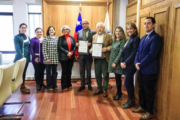U. Autónoma de Chile y U. de la Frontera formalizan alianza para fortalecer la formación práctica de futuras educadoras de párvulos