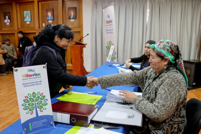 Municipalidad de Villarrica entrega Subvención del We Tripantü a 59 comunidades y asociaciones indígenas