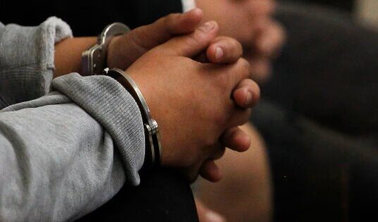 Acusado de intentar quemar a su pareja queda en prisión preventiva en Panguipulli