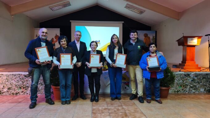 “Recetas de nuestra tierra, historias que nos unen”: Pitrufquén rescata su patrimonio culinario en serie documental que une culturas y generaciones