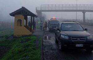 Menor resulta gravemente lesionada tras caer desde pasarela en acceso sur de Pitrufquén