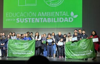 Pitrufquén hace historia ambiental: municipalidad y establecimientos educacionales obtienen certificaciones de excelencia ambiental
