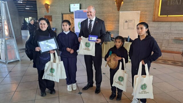 Colegio Ayün Mapu de Freire obtiene certificación de excelencia ambiental y se convierte en referente comunal en sustentabilidad
