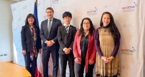 Teodoro Schmidt recibe a volunatario Japonés que apoyará el trabajo ambiental en la comuna