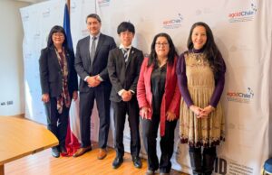 Teodoro Schmidt recibe a volunatario Japonés que apoyará el trabajo ambiental en la comuna