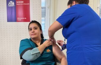 Haces un trámite y sales vacunado: habilitan punto de inmunización en ChileAtiende Temuco