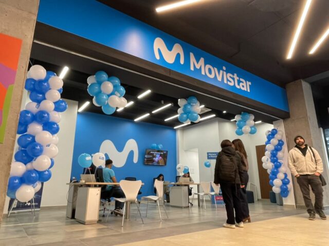LOV Pitrufquén sigue sumando grandes marcas: Movistar ya abrió sus puertas en el centro comercial