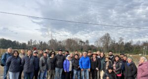 Productores de La Araucanía conocieron experiencia pionera de cosecha mecanizada de frambuesas