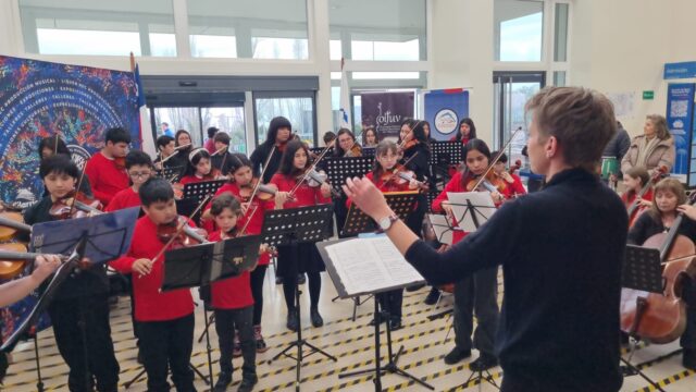 Cuando la música se convierte en medicina: orquesta llevó esperanza al hospital de Villarrica