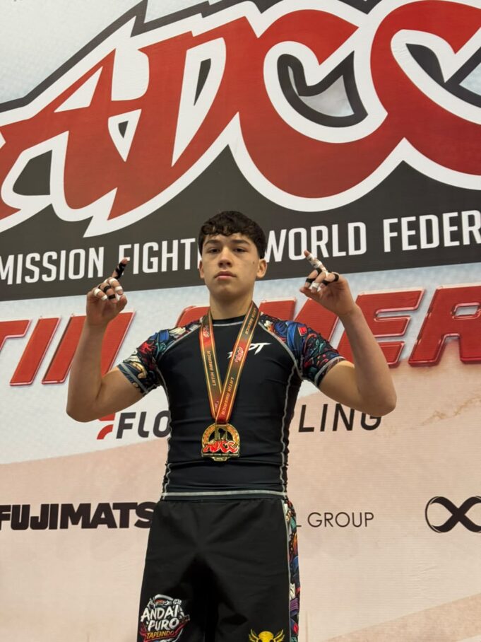 El futuro del grappling está en Temuco: joven de 13 años conquista importante campeonato continental