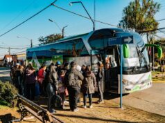 Último grupo de familias de Freire inicia viaje gracias al programa Vacaciones Familiares de SERNATUR